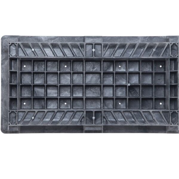 A fixed wall bulk bin