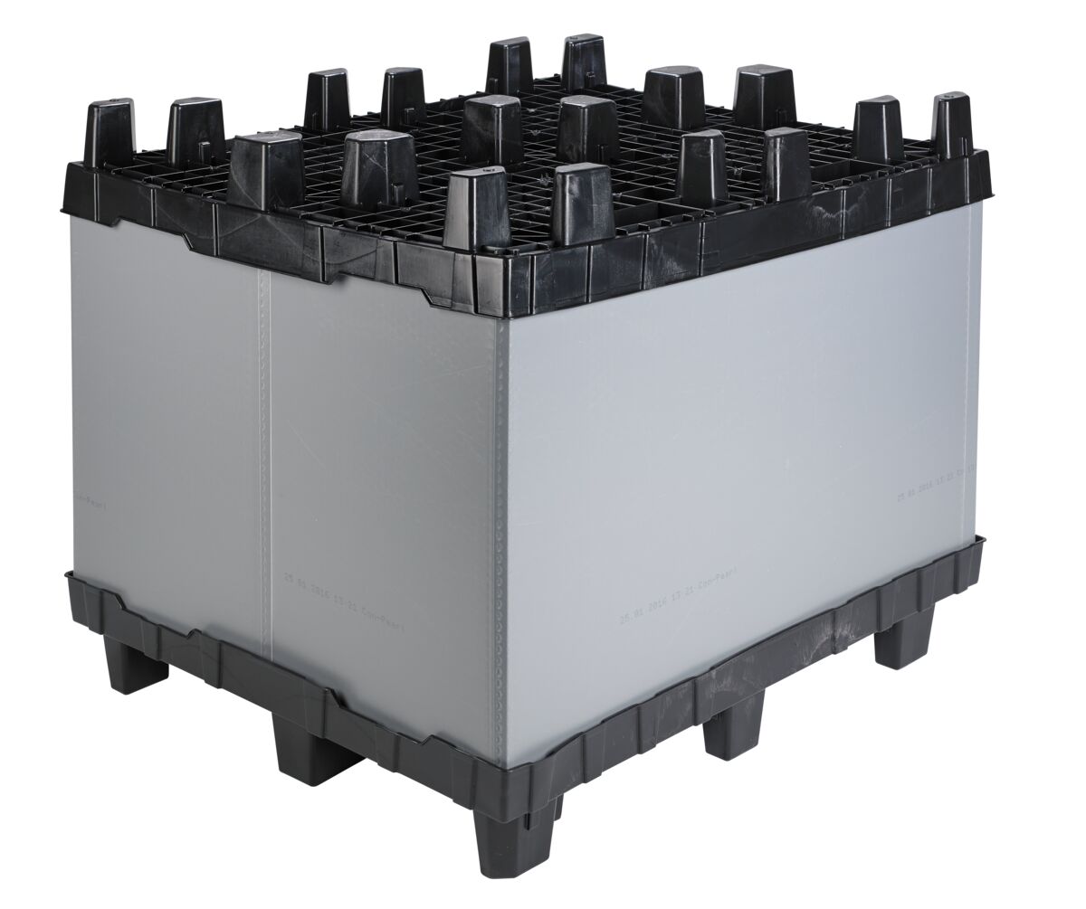 A collapsible sleeve pack with pallet on top.
