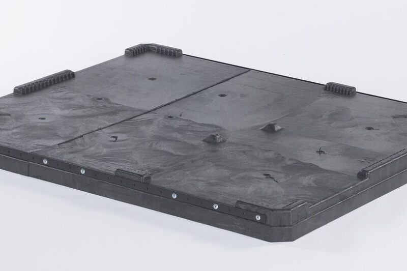 CHDRT5648 black plastic lid for bulk bin on white background